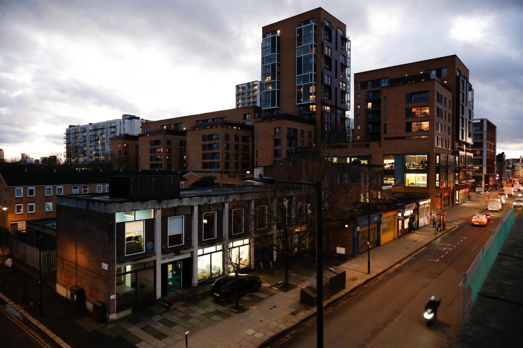 New Luxury Apartments In Central Location Next To Shops, Cafes, Bars & Metro Лондон Экстерьер фото